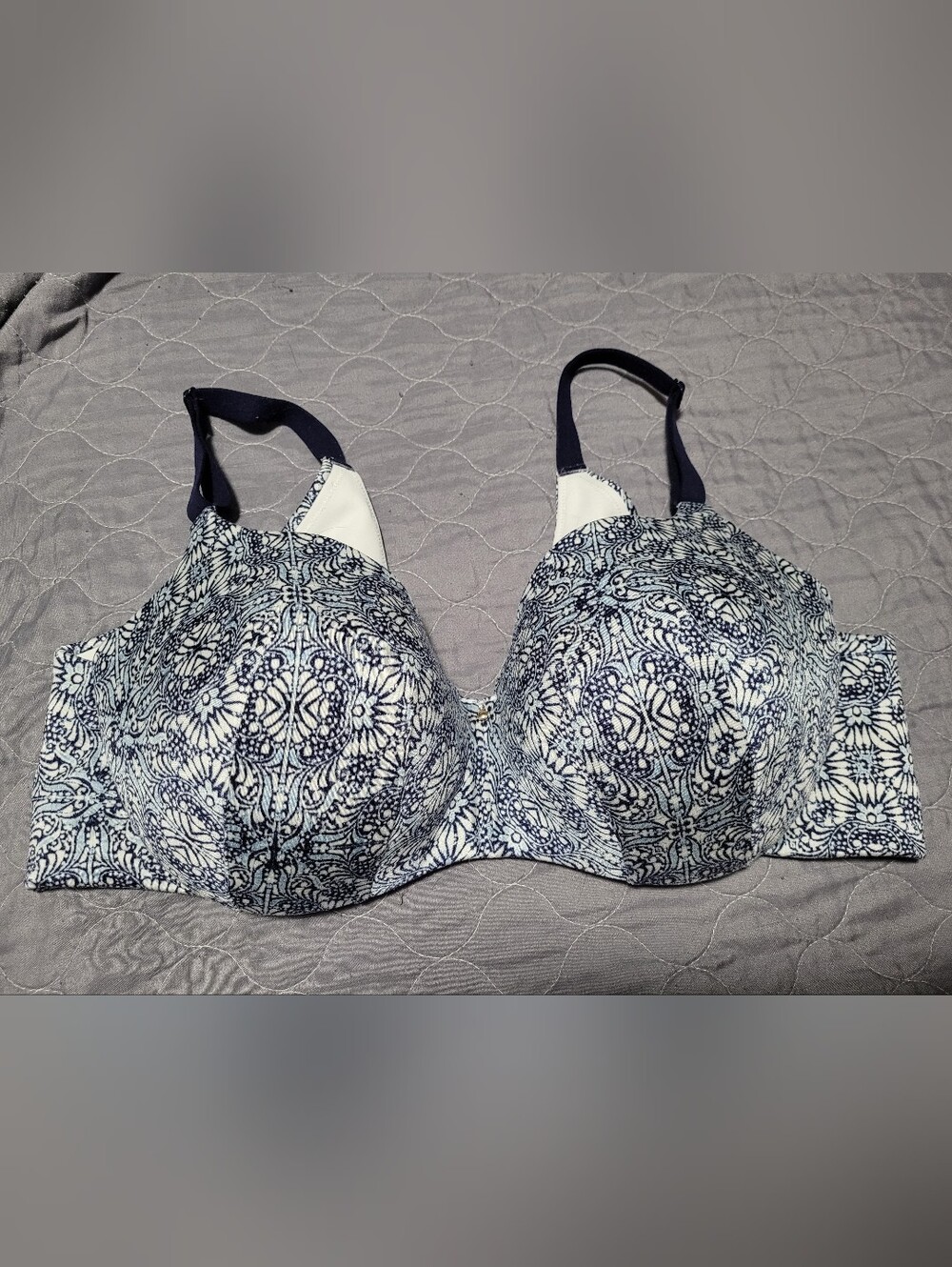 Women's Printed Underwire Bra in Navy and White